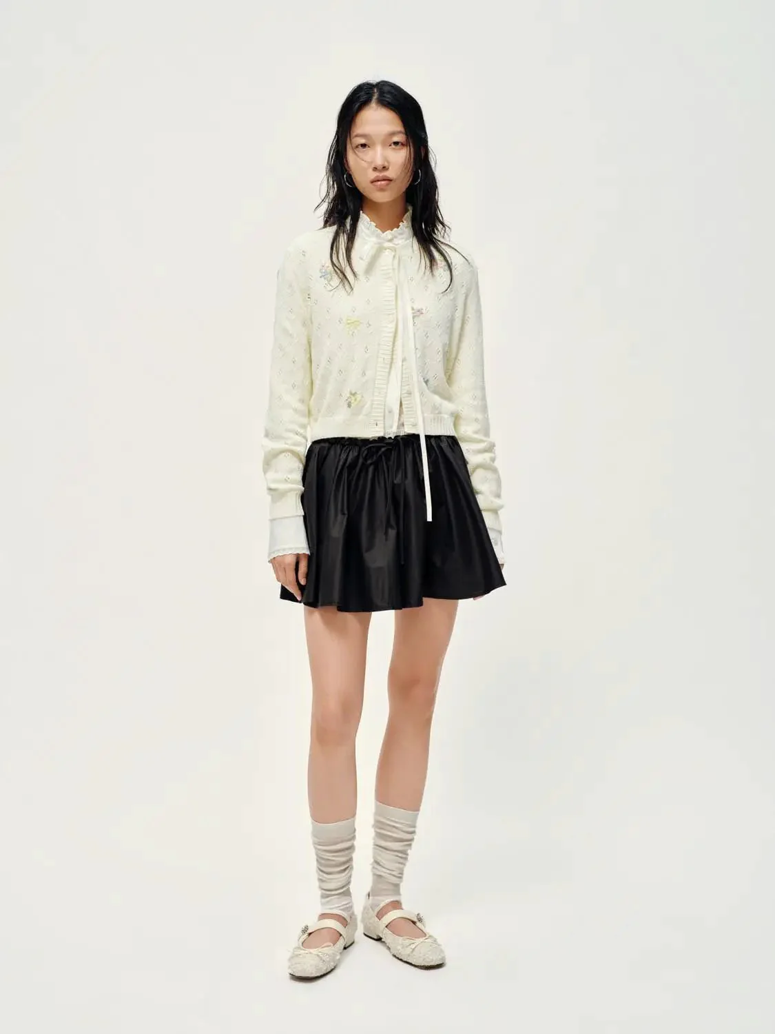 15881-crew-neck-embroidered-knitted-cardigans-5.webp Crew Neck Embroidered Knitted Cardigans