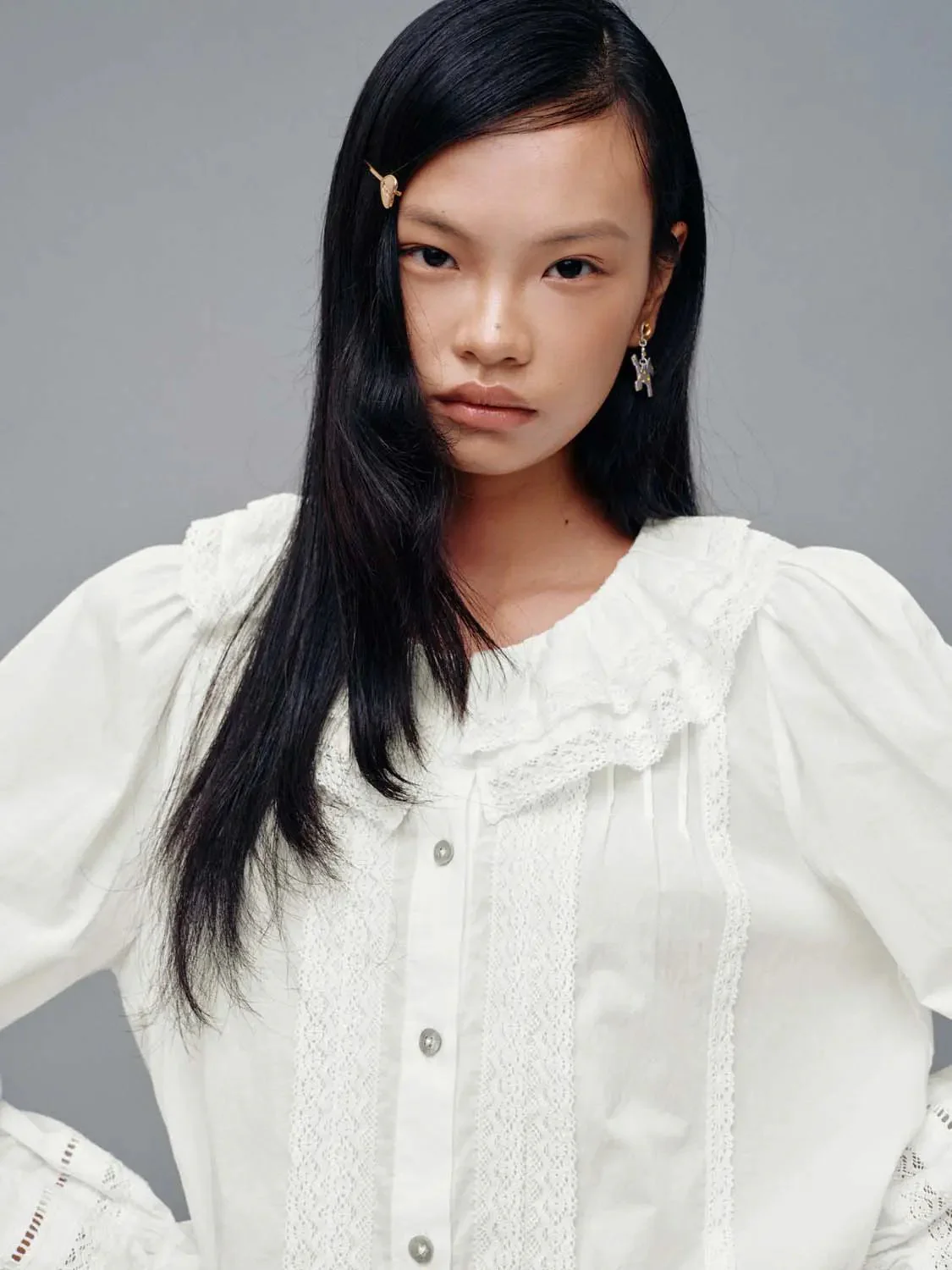 Ruffle Collar Bubble Hem Shirts