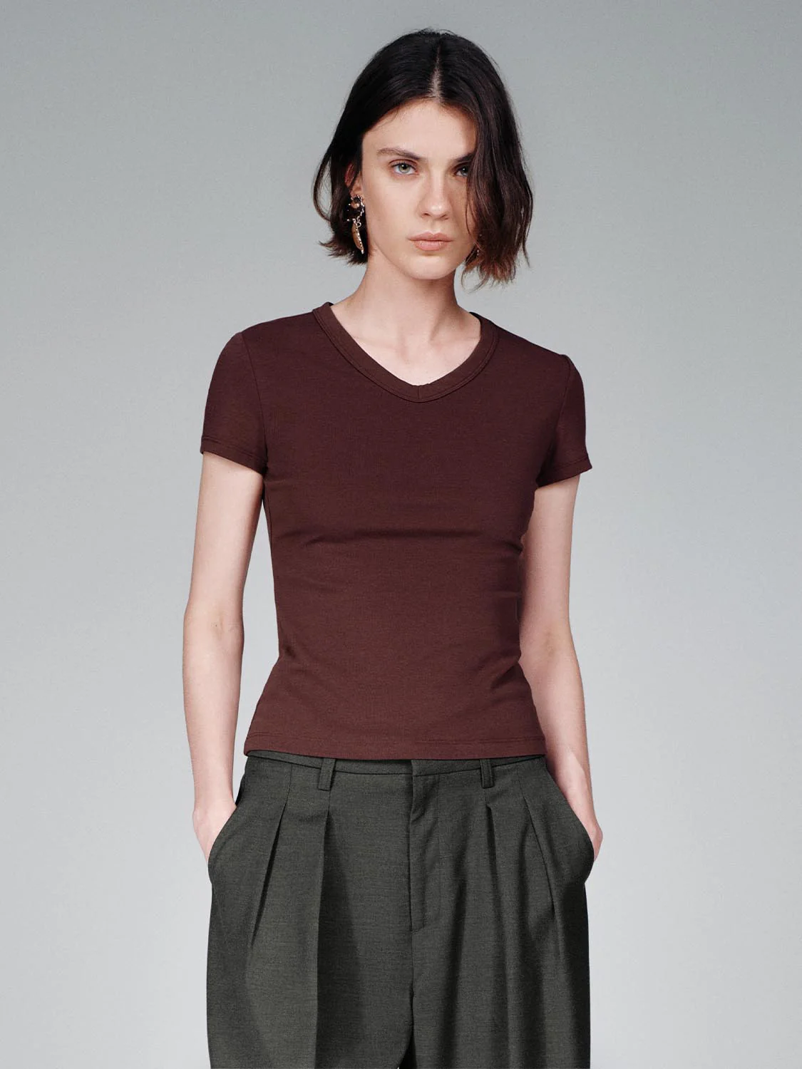 15921-v-neck-cropped-cotton-lyocell-blend-with-stretch-t-shirts-1.webp V-Neck Cropped Cotton Lyocell Blend With Stretch T-Shirts