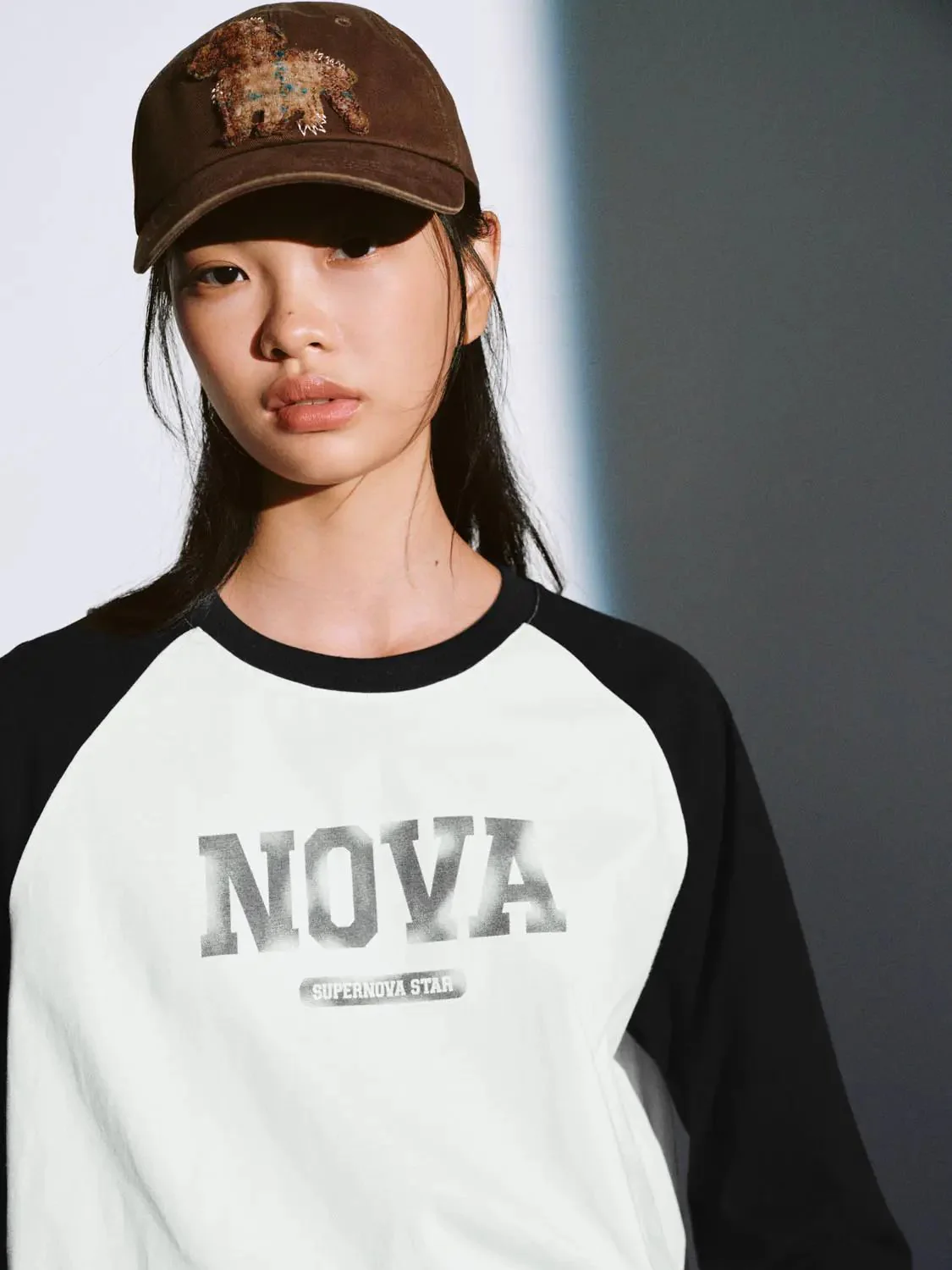 15959-cotton-printed-contrast-raglan-long-sleeve-t-shirt-11.webp Cotton Printed Contrast Raglan Long Sleeve T Shirt