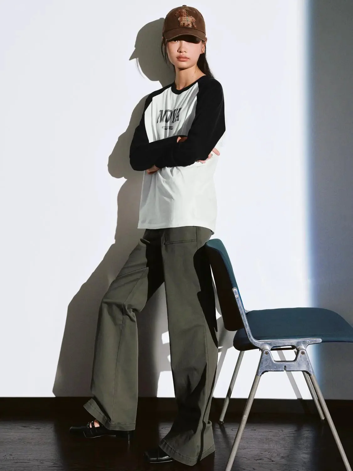 15959-cotton-printed-contrast-raglan-long-sleeve-t-shirt-14.webp Cotton Printed Contrast Raglan Long Sleeve T Shirt