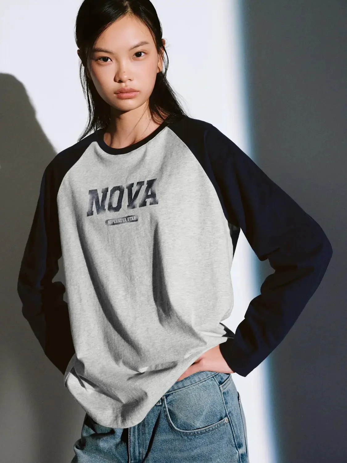15959-cotton-printed-contrast-raglan-long-sleeve-t-shirt-2.webp Cotton Printed Contrast Raglan Long Sleeve T Shirt