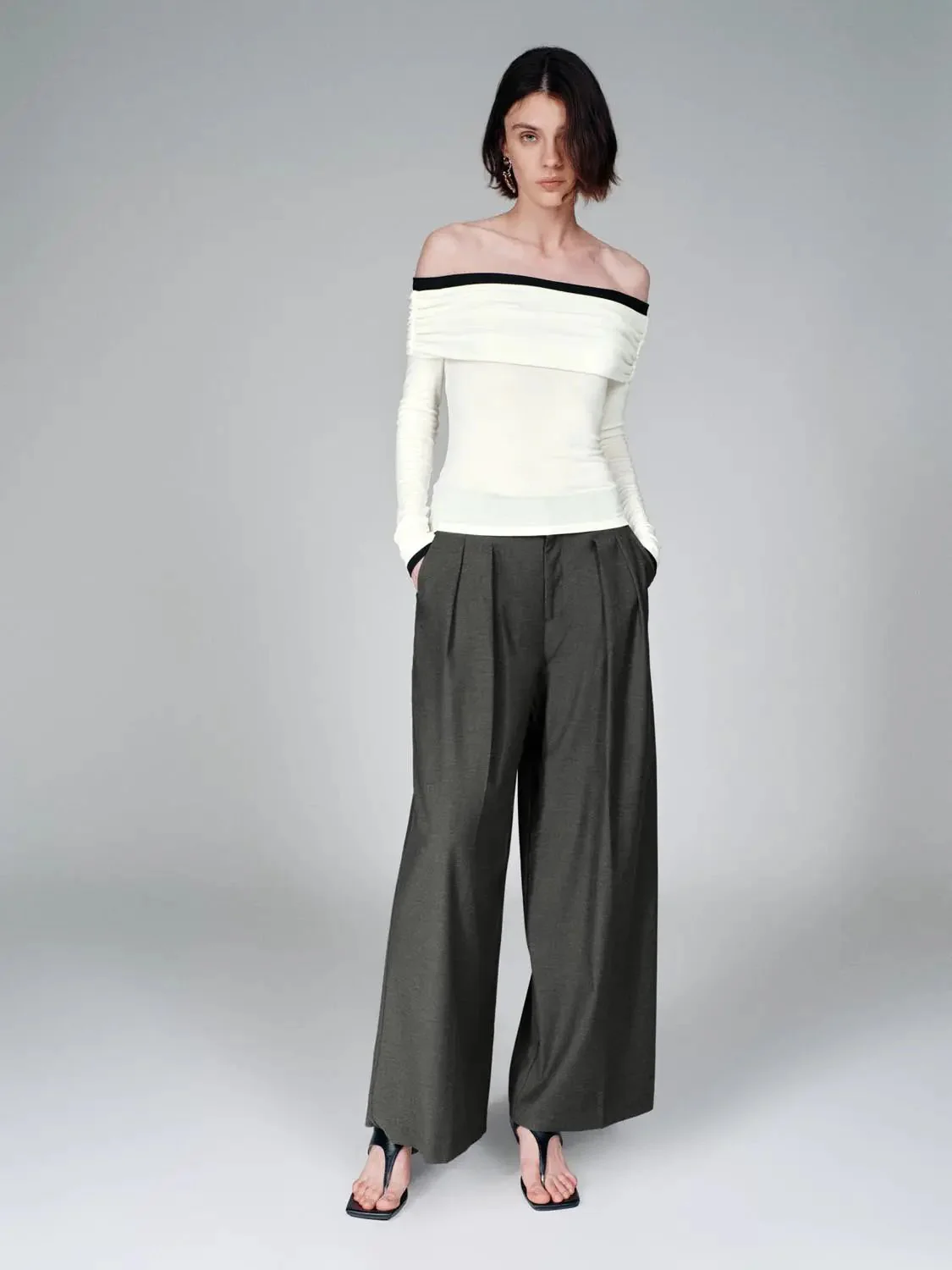 15986-lyocell-wool-off-shoulder-long-sleeve-top-4.webp Lyocell Wool Off Shoulder Long Sleeve Top