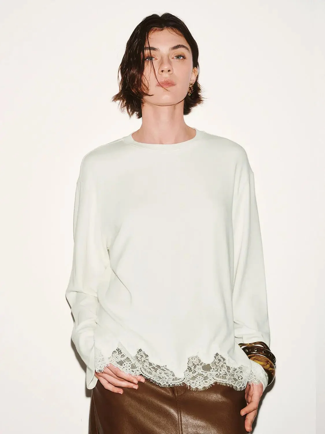 16019-viscose-cotton-lace-trim-crew-neck-long-sleeve-t-shirts-9.webp Viscose Cotton Lace Trim Crew Neck Long Sleeve T Shirts