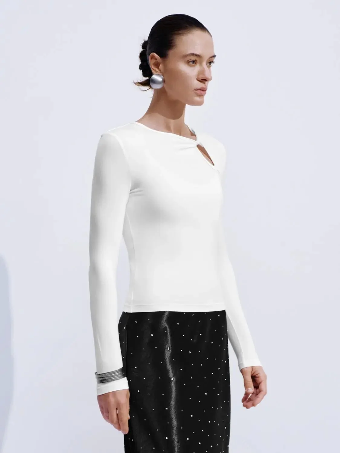 16059-viscose-blend-cut-out-long-sleeve-t-shirts-10.webp Viscose Blend Cut Out Long Sleeve T-Shirts