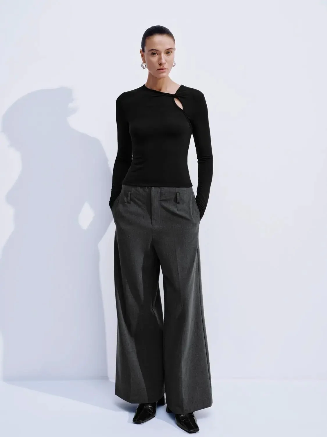 16059-viscose-blend-cut-out-long-sleeve-t-shirts-4.webp Viscose Blend Cut Out Long Sleeve T-Shirts