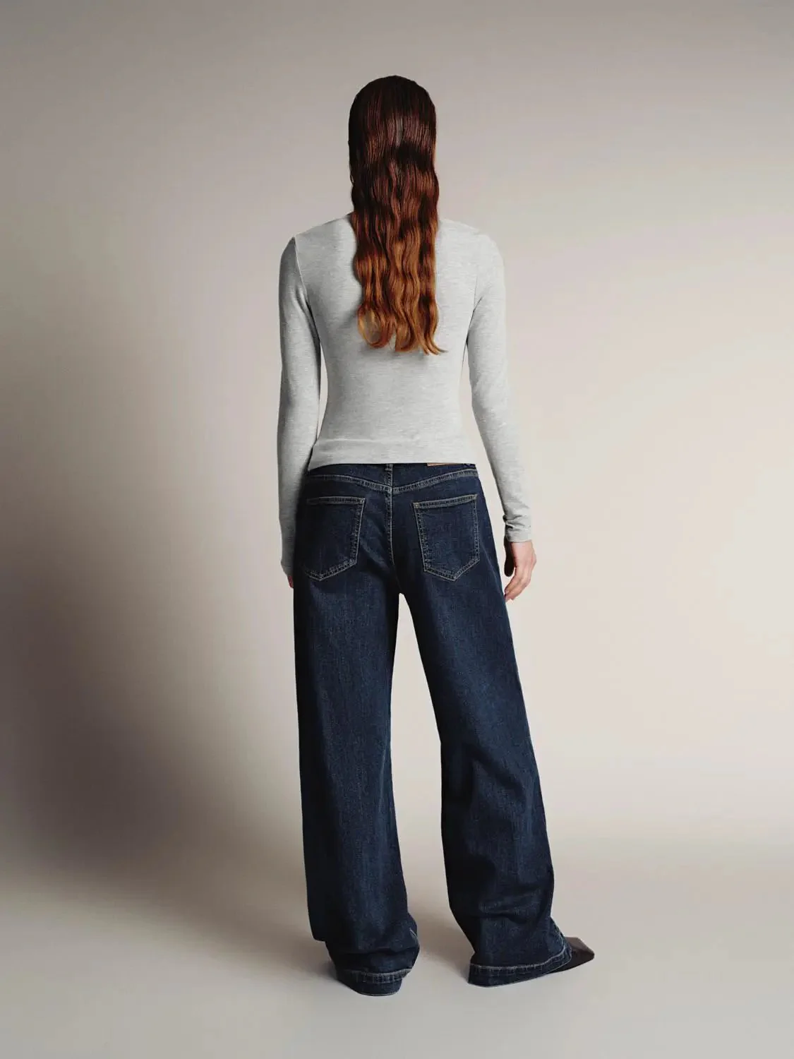 16068-elegant-ruched-long-sleeve-flare-knit-top-22.webp Elegant Ruched Long Sleeve Flare Knit Top