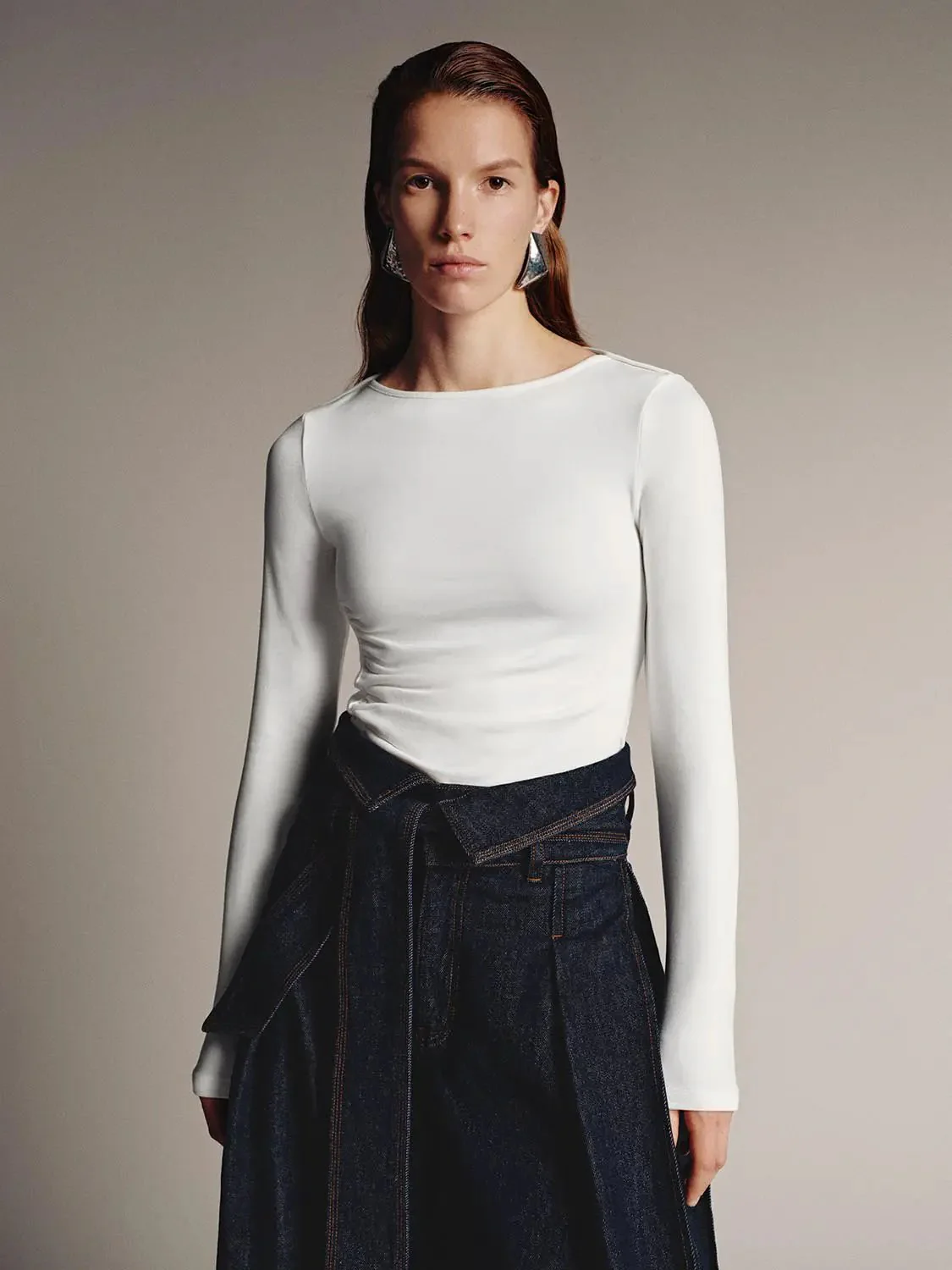16068-elegant-ruched-long-sleeve-flare-knit-top-33.webp Elegant Ruched Long Sleeve Flare Knit Top