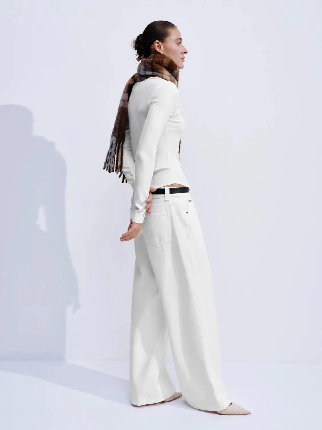 16085-viscose-cotton-blend-scoop-neck-flare-long-sleeve-t-shirt-5.webp Viscose Cotton Blend Scoop Neck Flare Long Sleeve T-Shirt