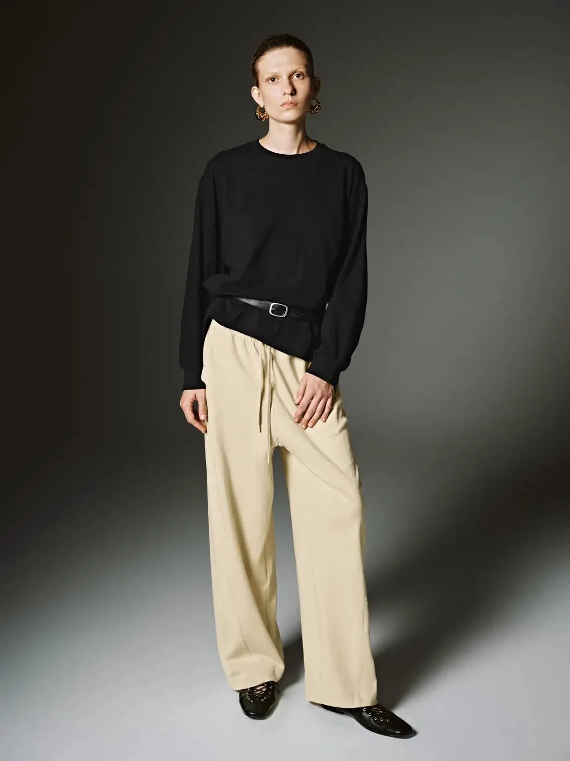 16140-cotton-flare-sleeve-long-sleeve-casual-t-shirt-27.webp Cotton Flare Sleeve Long Sleeve Casual T Shirt