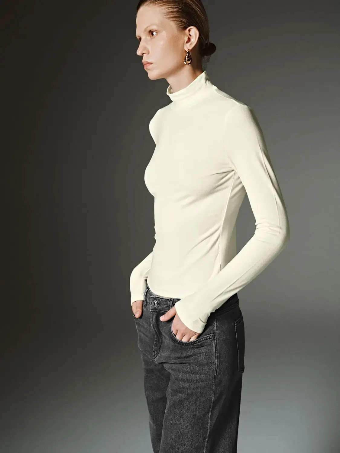 16202-classic-high-neck-wool-blend-long-sleeve-tshirts-18.webp Classic High Neck Wool Blend Long Sleeve TShirts