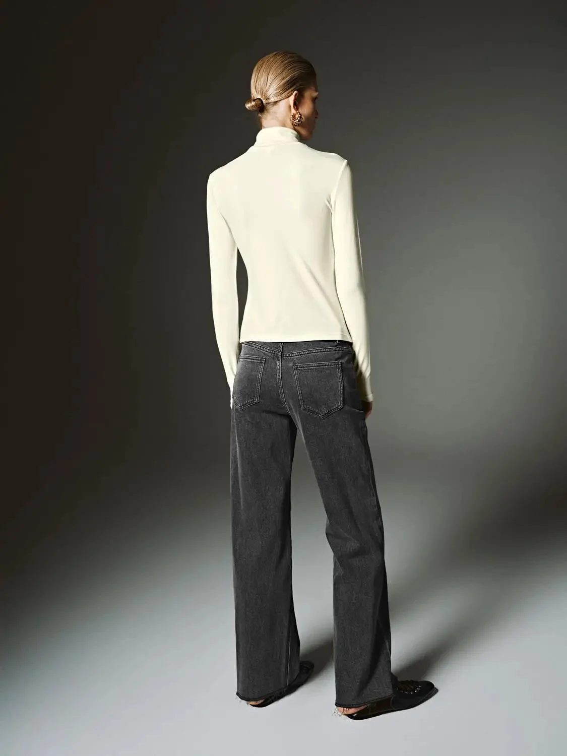 16202-classic-high-neck-wool-blend-long-sleeve-tshirts-22.webp Classic High Neck Wool Blend Long Sleeve TShirts