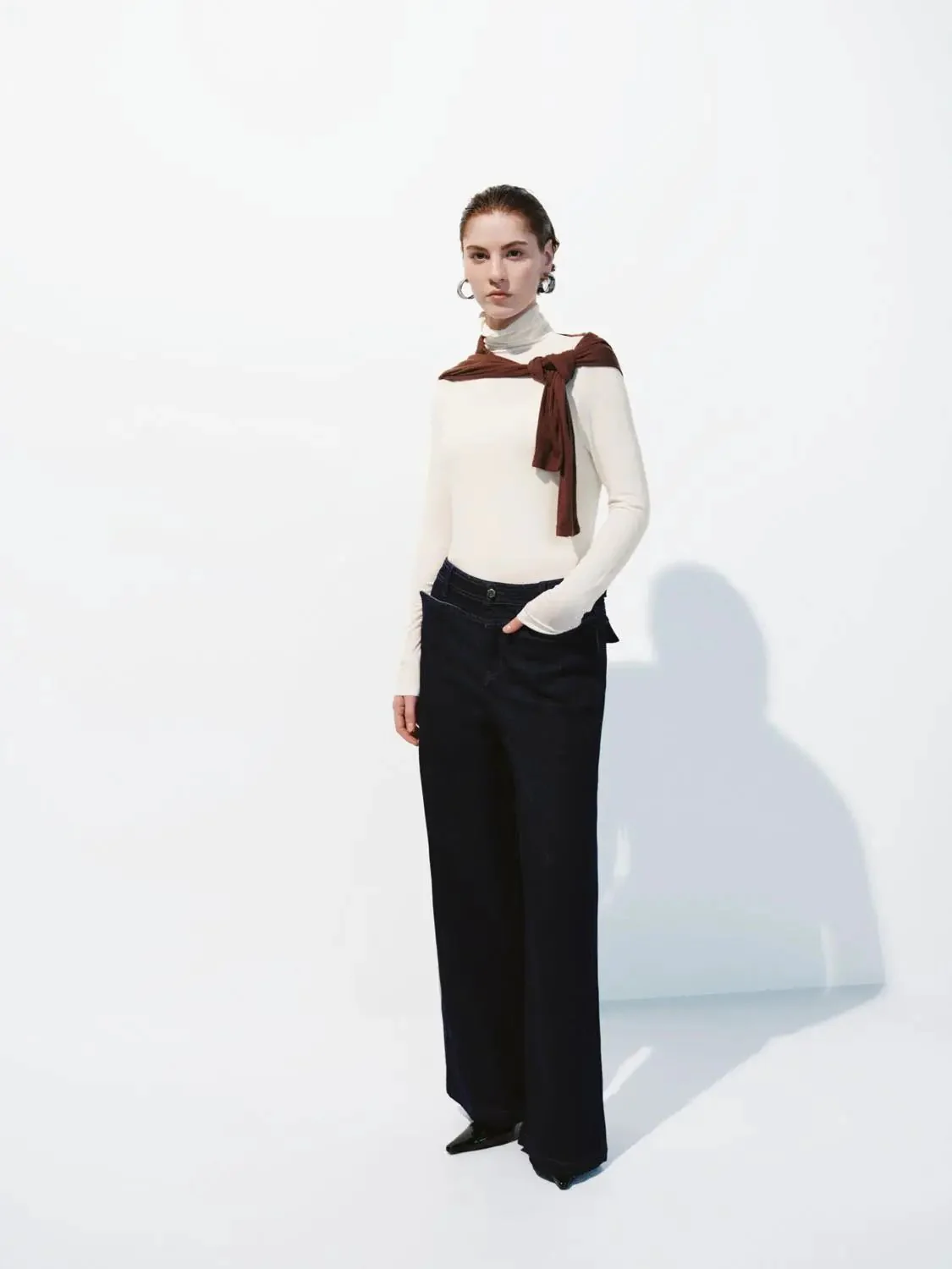 16221-minimalist-black-soft-knit-high-neck-long-sleeve-top-12.webp Minimalist Black Soft Knit High Neck Long Sleeve Top