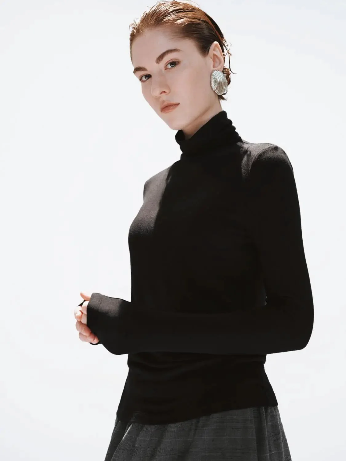 16221-minimalist-black-soft-knit-high-neck-long-sleeve-top-2.webp Minimalist Black Soft Knit High Neck Long Sleeve Top