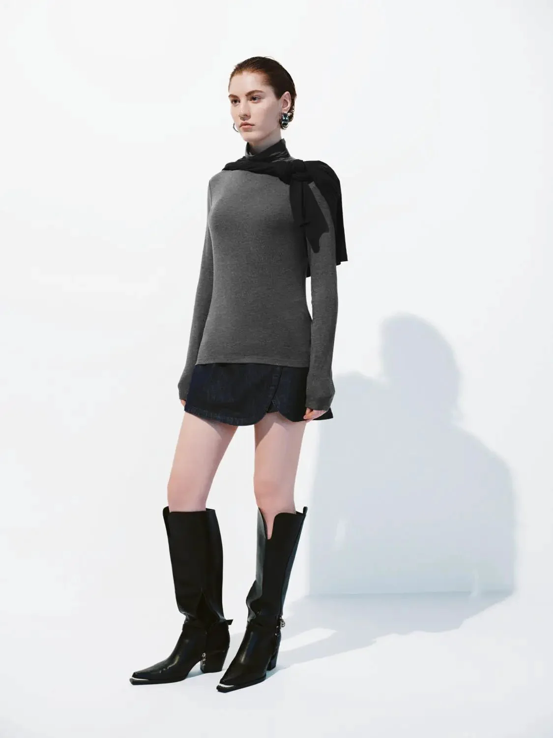 16221-minimalist-black-soft-knit-high-neck-long-sleeve-top-28.webp Minimalist Black Soft Knit High Neck Long Sleeve Top