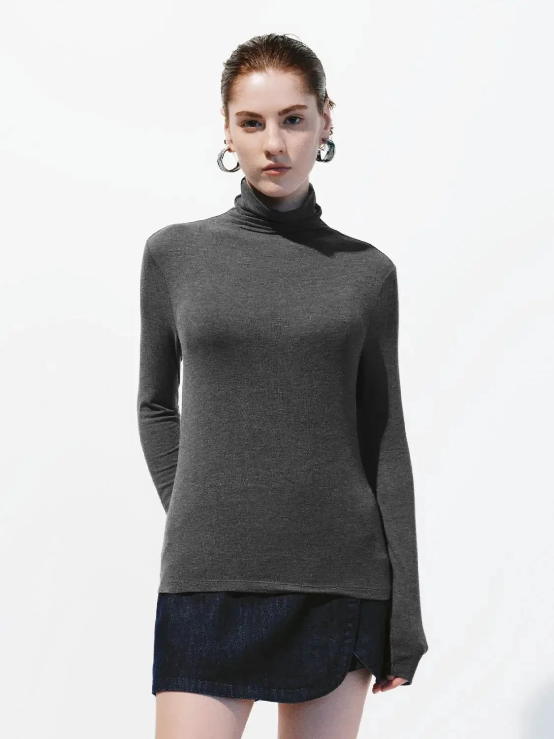 16221-minimalist-black-soft-knit-high-neck-long-sleeve-top-36.webp Minimalist Black Soft Knit High Neck Long Sleeve Top