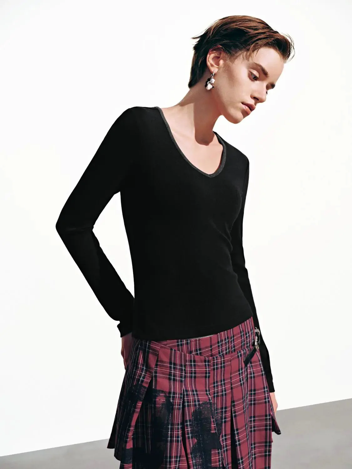 16263-contrast-trim-cotton-viscose-blend-long-sleeve-t-shirt-26.webp Contrast Trim Cotton Viscose Blend Long Sleeve T Shirt