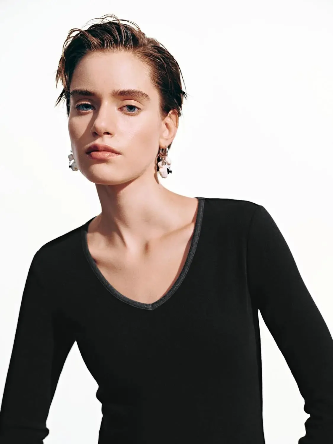16263-contrast-trim-cotton-viscose-blend-long-sleeve-t-shirt-27.webp Contrast Trim Cotton Viscose Blend Long Sleeve T Shirt