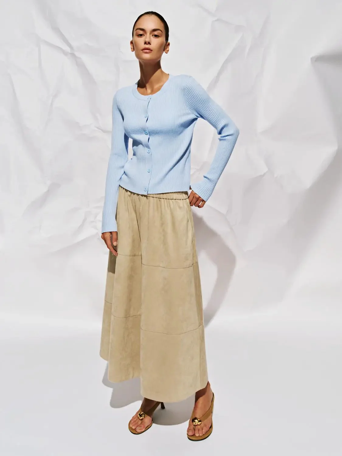 16280-crew-neck-button-up-knitted-cardigan-12.webp Crew Neck Button Up Knitted Cardigan