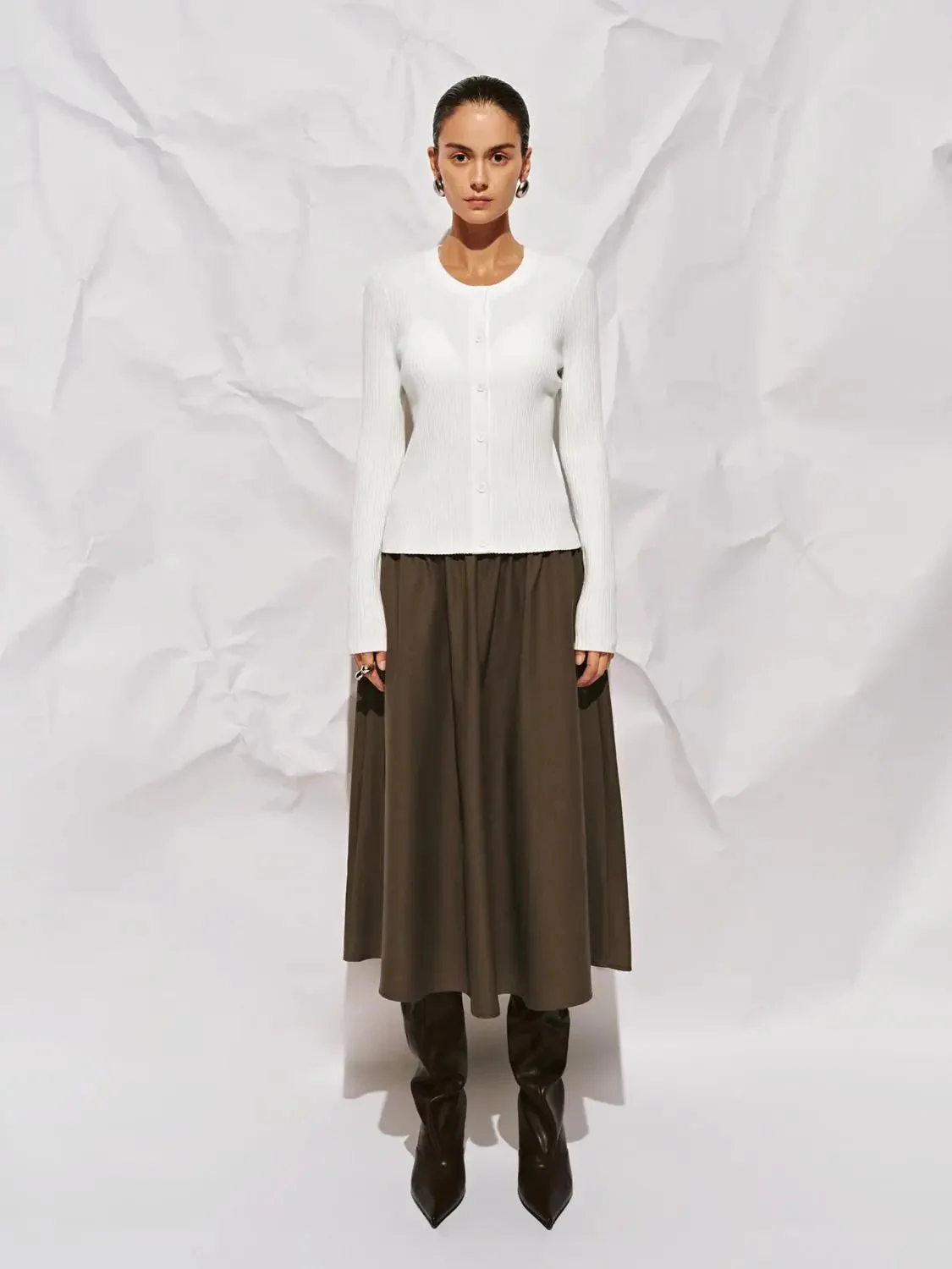 16280-crew-neck-button-up-knitted-cardigan-20.webp Crew Neck Button Up Knitted Cardigan