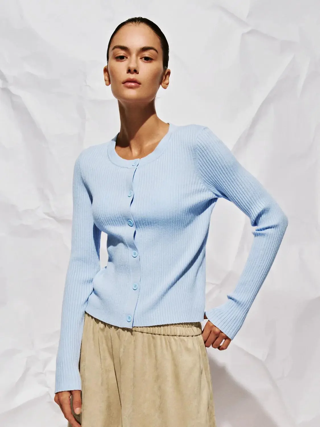 16280-crew-neck-button-up-knitted-cardigan-34.webp Crew Neck Button Up Knitted Cardigan
