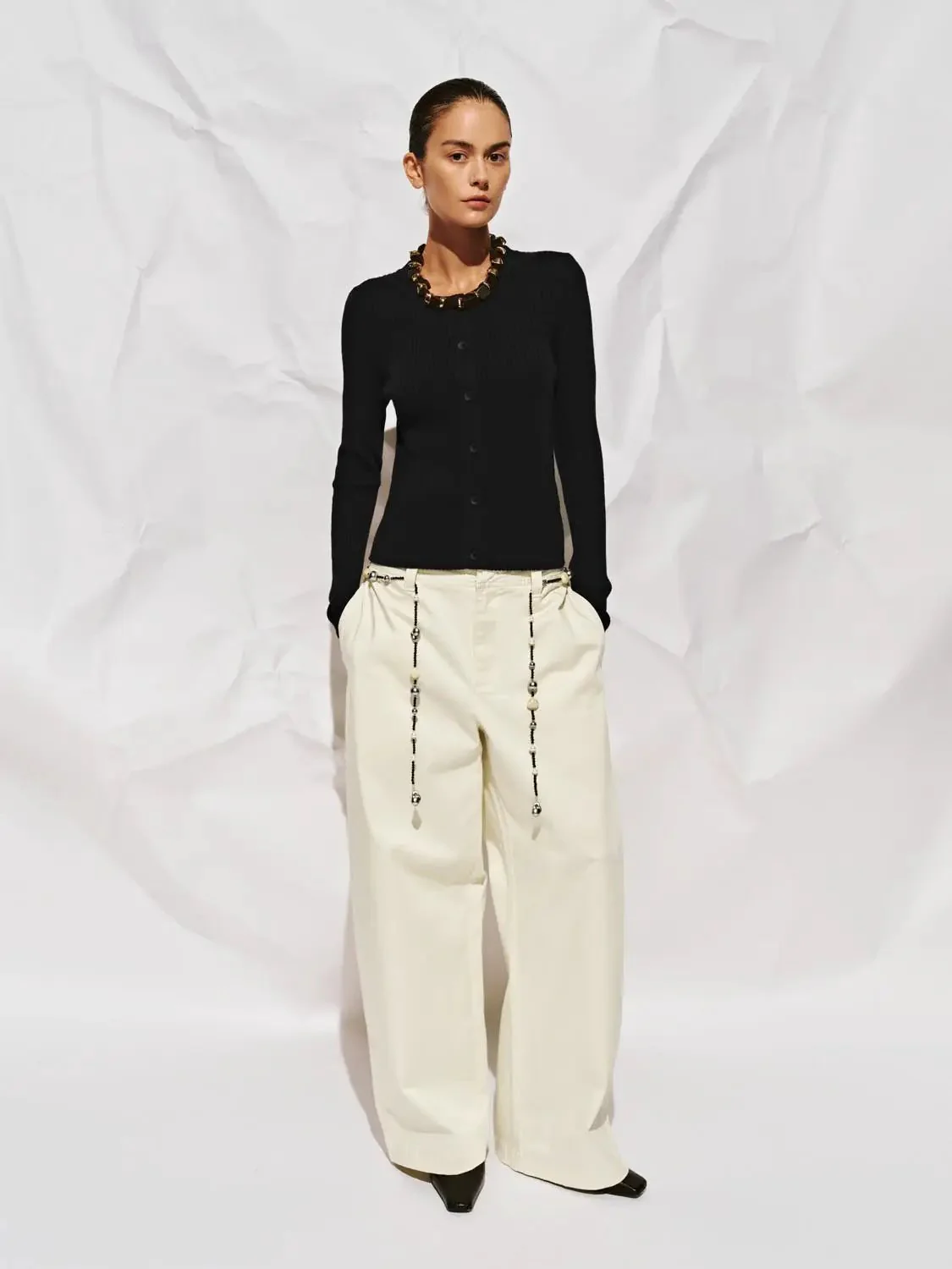 16280-crew-neck-button-up-knitted-cardigan-4.webp Crew Neck Button Up Knitted Cardigan