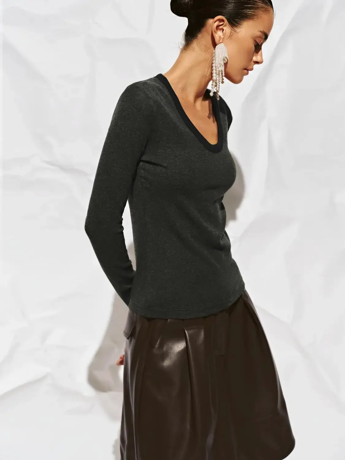16380-scoop-neck-long-sleeve-viscose-blend-knit-t-shirts-26.webp Scoop Neck Long Sleeve Viscose Blend Knit T Shirts