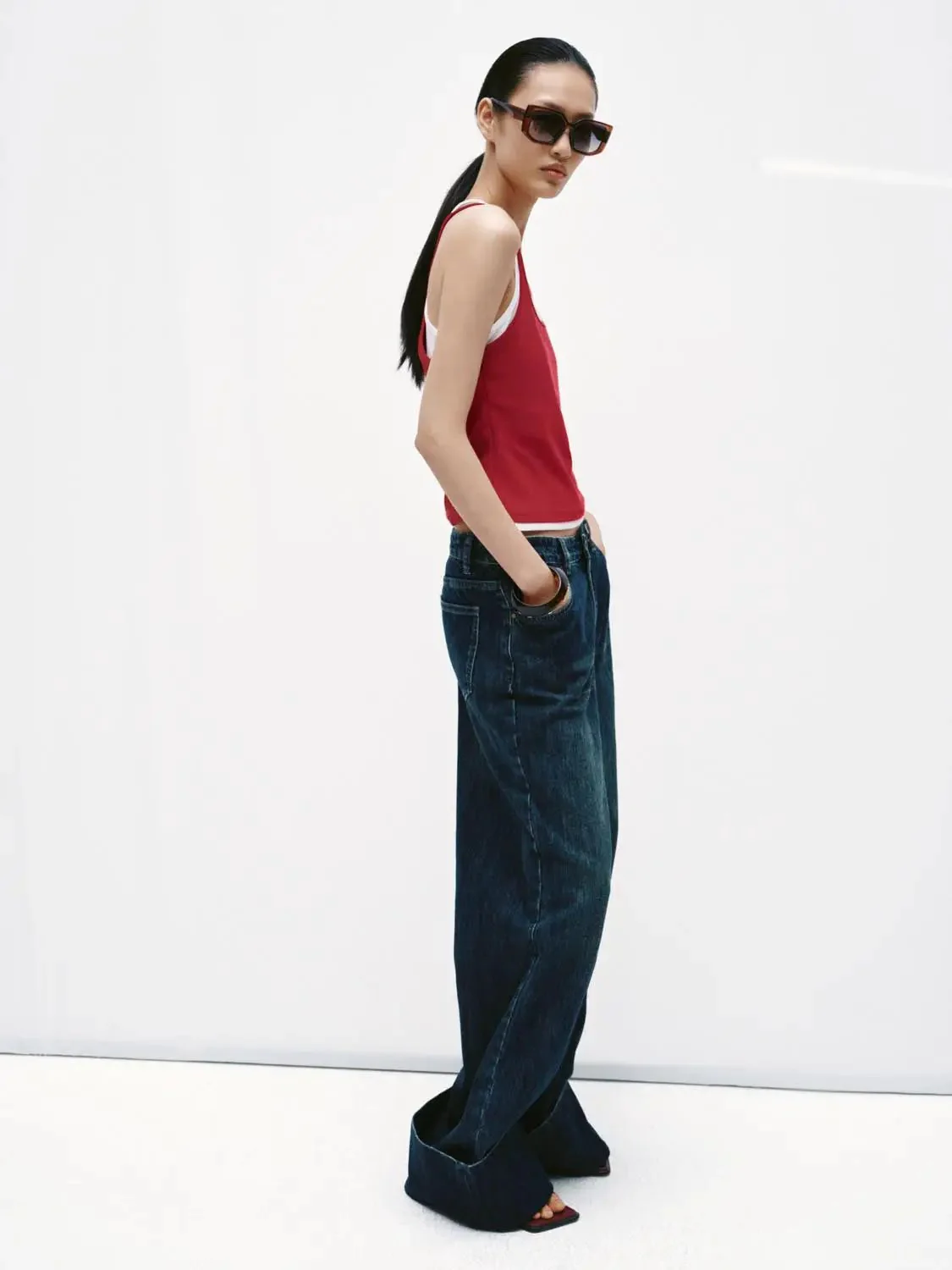 1644-lightweight-cotton-contrast-trim-strappy-tank-tops-5.webp Lightweight Cotton Contrast Trim Strappy Tank Tops