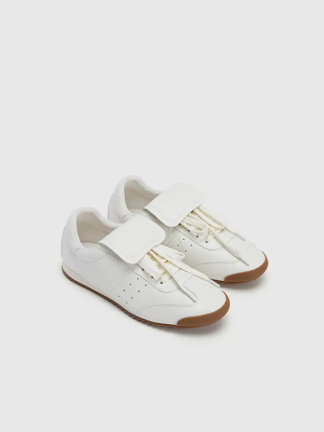 16492-vegan-leather-sneakers-1.webp Vegan Leather Sneakers