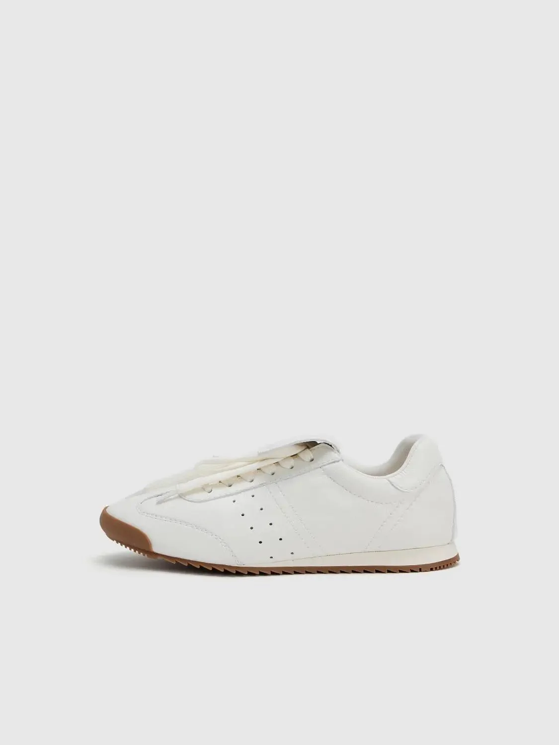 16492-vegan-leather-sneakers-2.webp Vegan Leather Sneakers