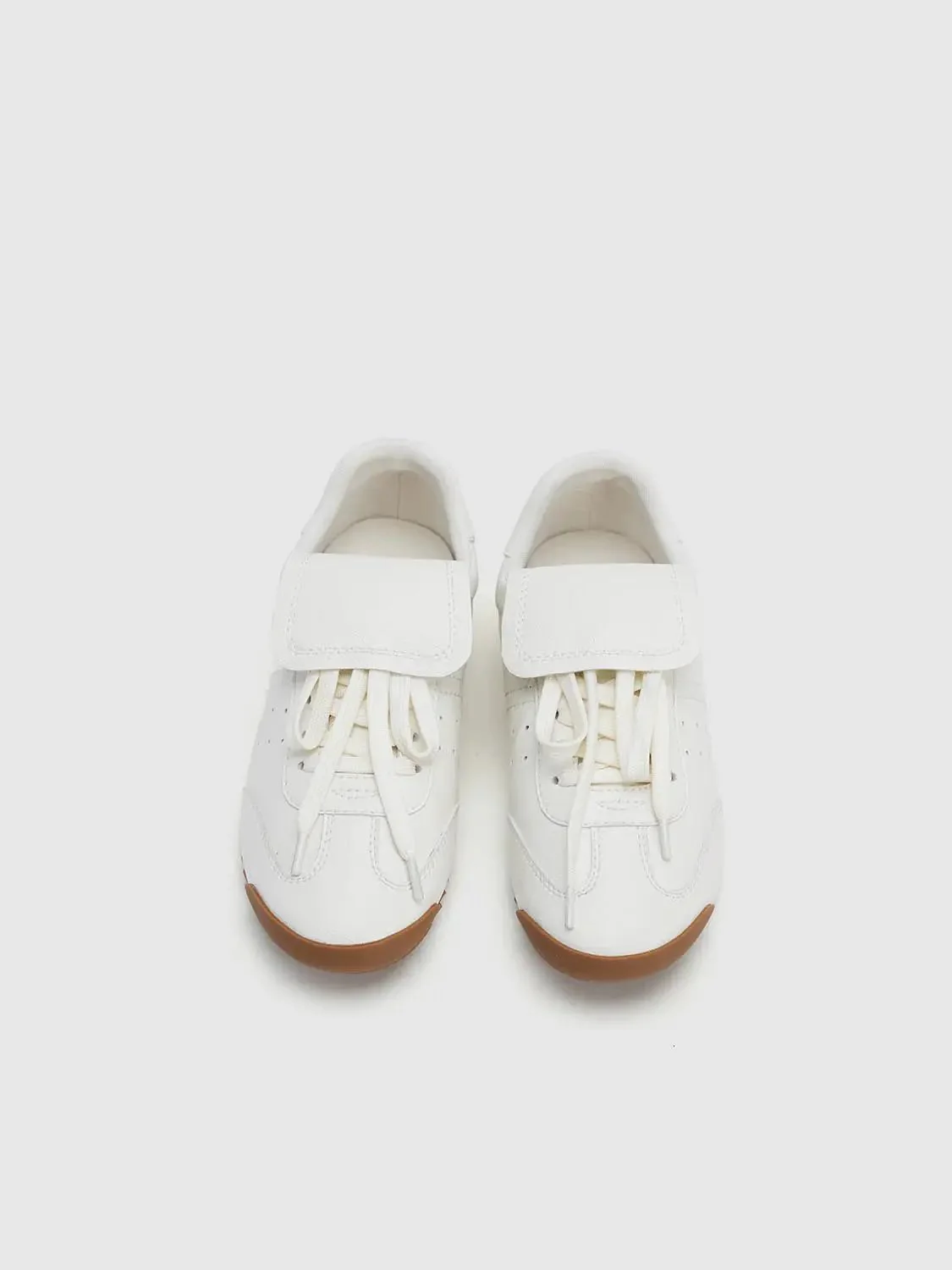 16492-vegan-leather-sneakers-3.webp Vegan Leather Sneakers