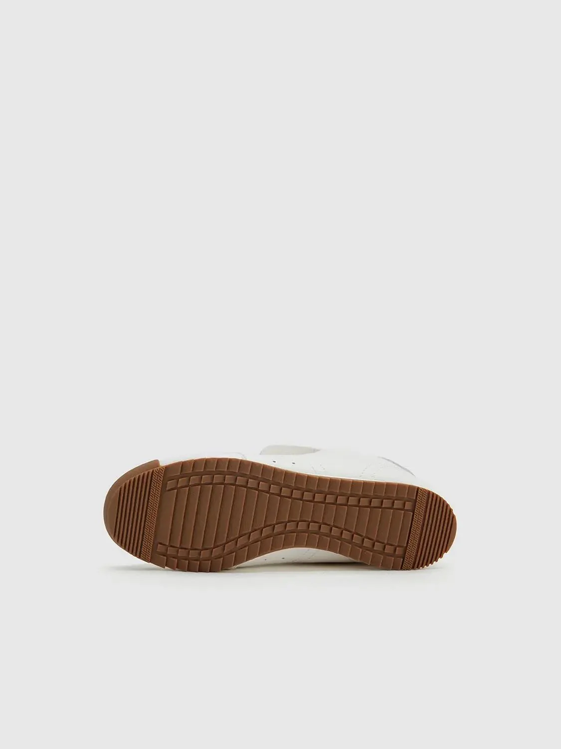 16492-vegan-leather-sneakers-4.webp Vegan Leather Sneakers