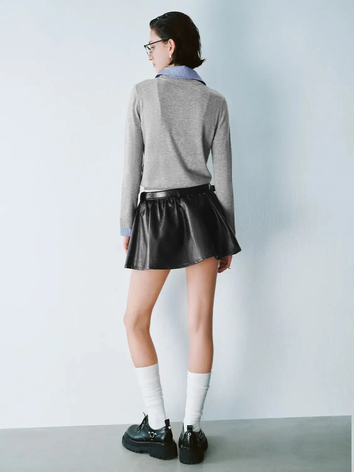 16498-white-plaid-collar-knit-top-with-blue-striped-collar-top-15.webp White Plaid Collar Knit Top With Blue Striped Collar Top