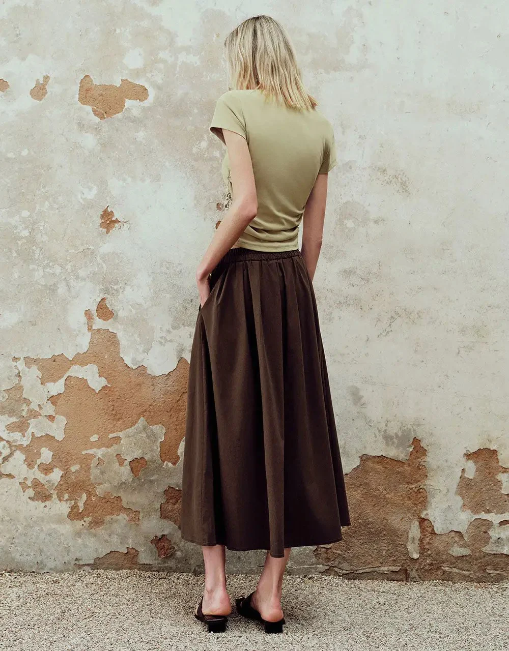 16530-essential-ruched-square-cut-collar-cotton-t-shirt-14.webp Essential Ruched Square-Cut Collar Cotton T Shirt