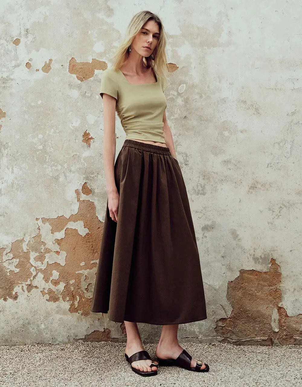 16530-essential-ruched-square-cut-collar-cotton-t-shirt-15.webp Essential Ruched Square-Cut Collar Cotton T Shirt