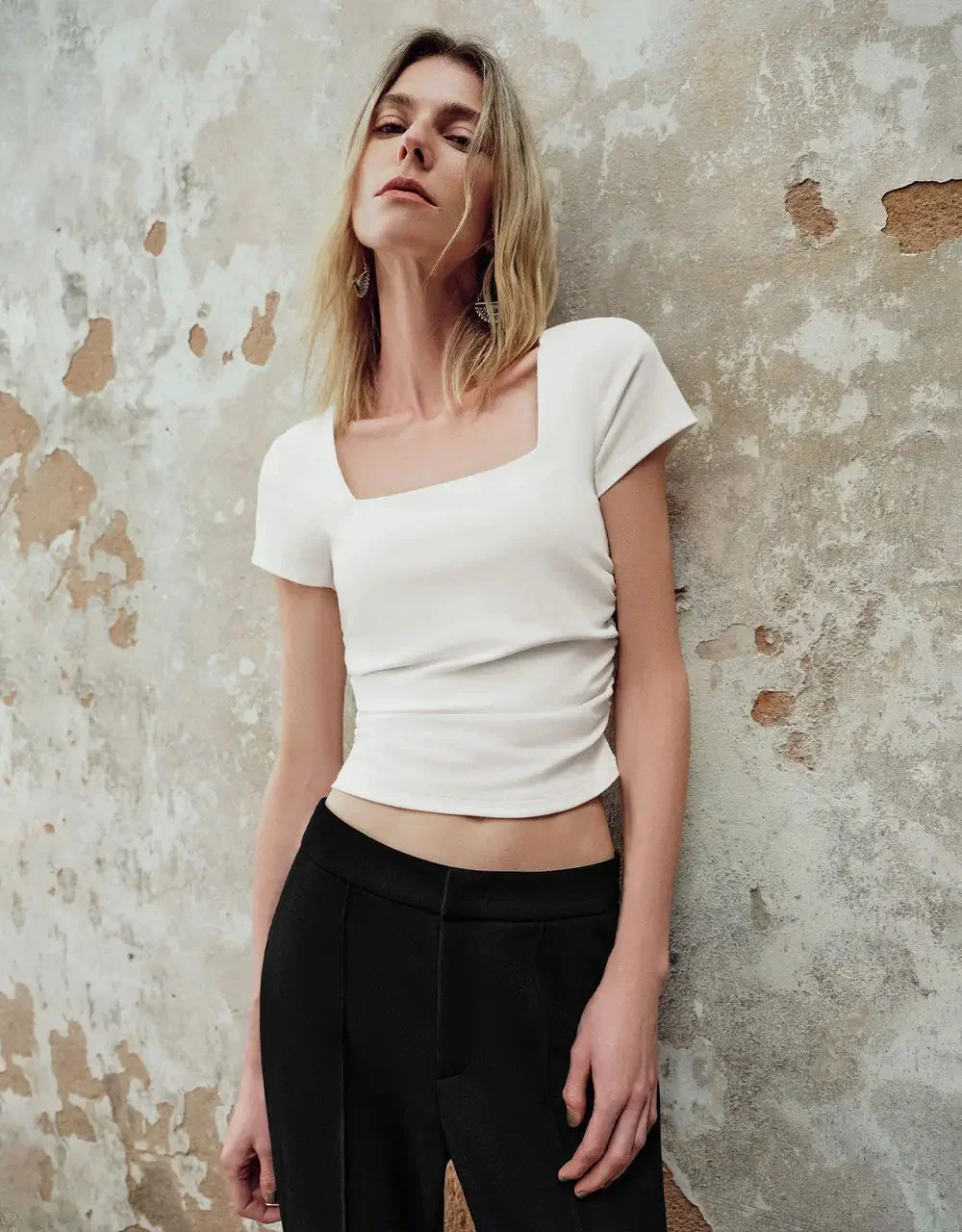 16530-essential-ruched-square-cut-collar-cotton-t-shirt-17.webp Essential Ruched Square-Cut Collar Cotton T Shirt