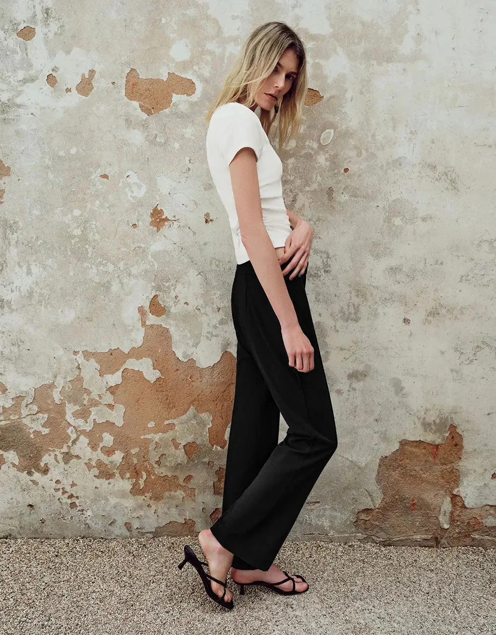 16530-essential-ruched-square-cut-collar-cotton-t-shirt-23.webp Essential Ruched Square-Cut Collar Cotton T Shirt