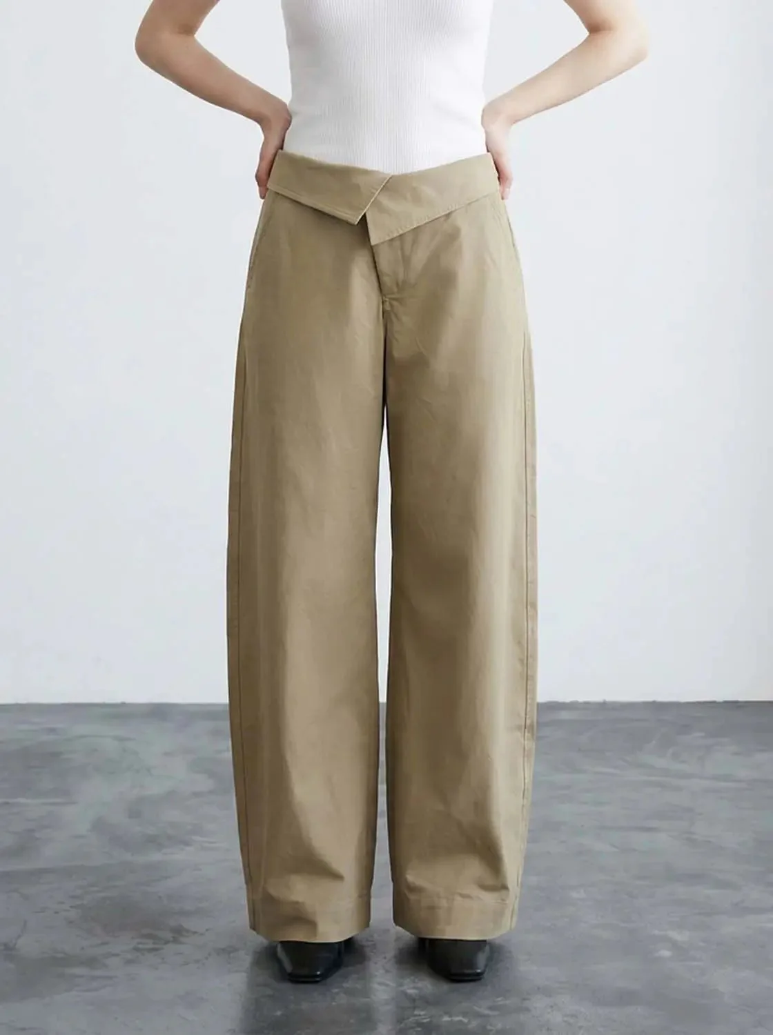 1656-cotton-twill-fold-over-waistband-barrel-leg-pants-1.webp Cotton Twill Fold Over Waistband Barrel Leg Pants