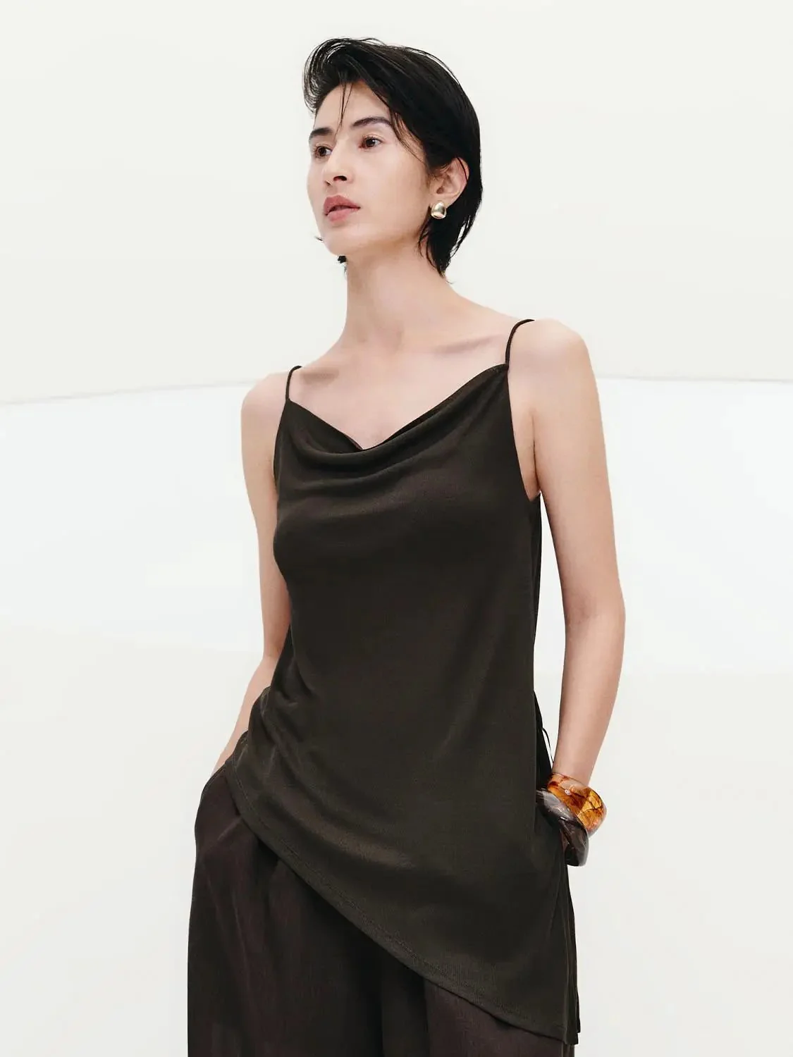 16709-asymmetric-strappy-draped-skinny-fit-tank-top-1.webp Asymmetric Strappy Draped Skinny Fit Tank Top