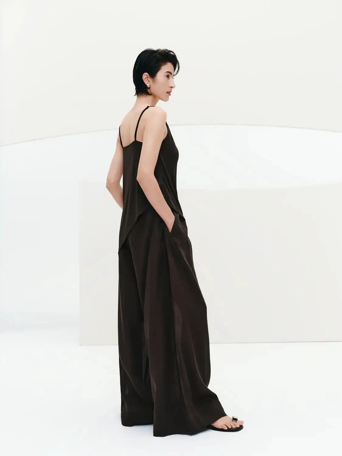 16709-asymmetric-strappy-draped-skinny-fit-tank-top-4.webp Asymmetric Strappy Draped Skinny Fit Tank Top