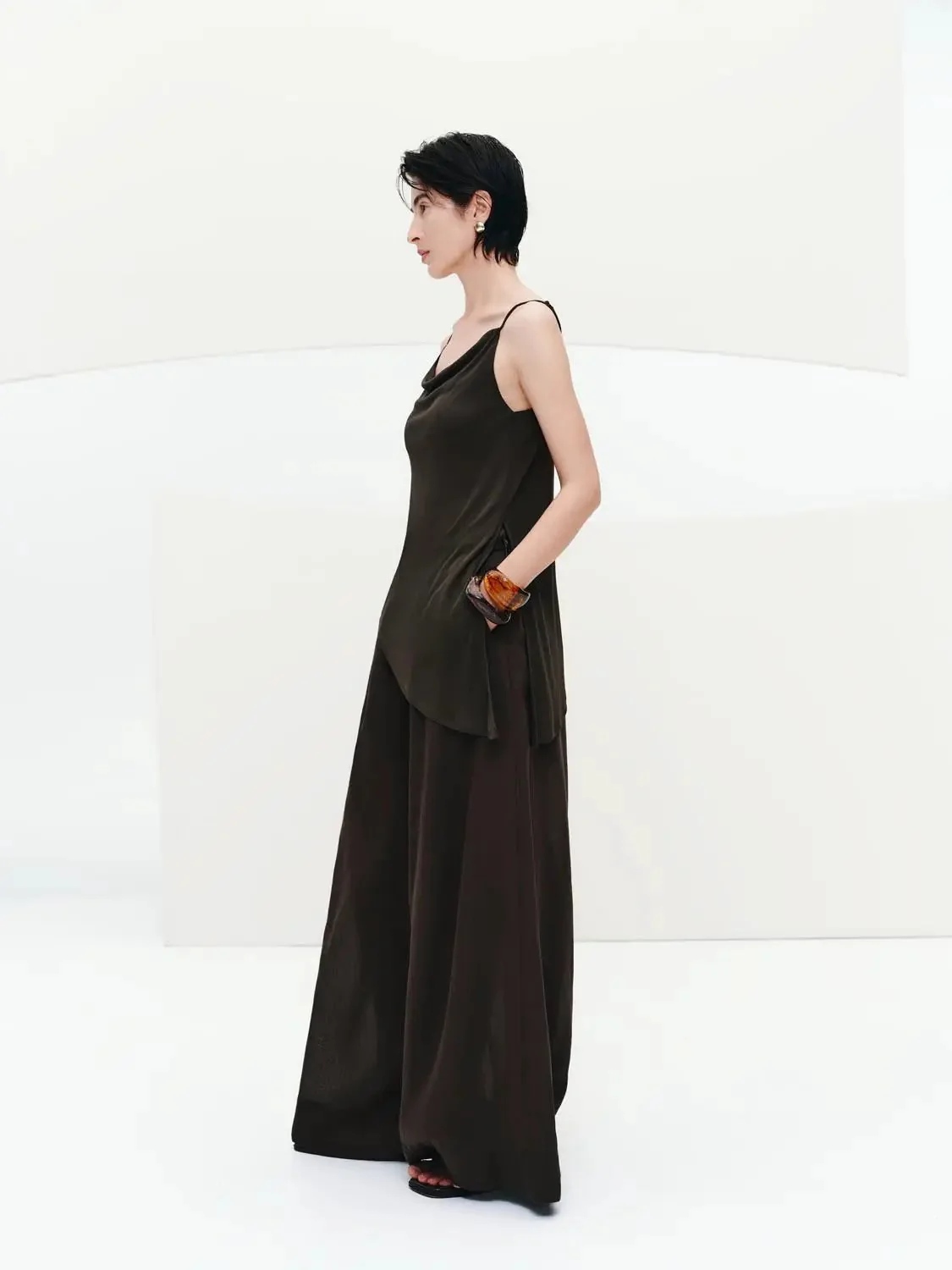 16709-asymmetric-strappy-draped-skinny-fit-tank-top-5.webp Asymmetric Strappy Draped Skinny Fit Tank Top