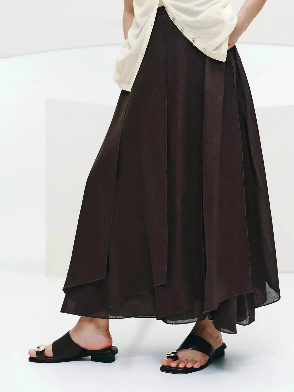 16731-pleated-a-line-midi-skirts-3.webp Pleated A-Line Midi Skirts
