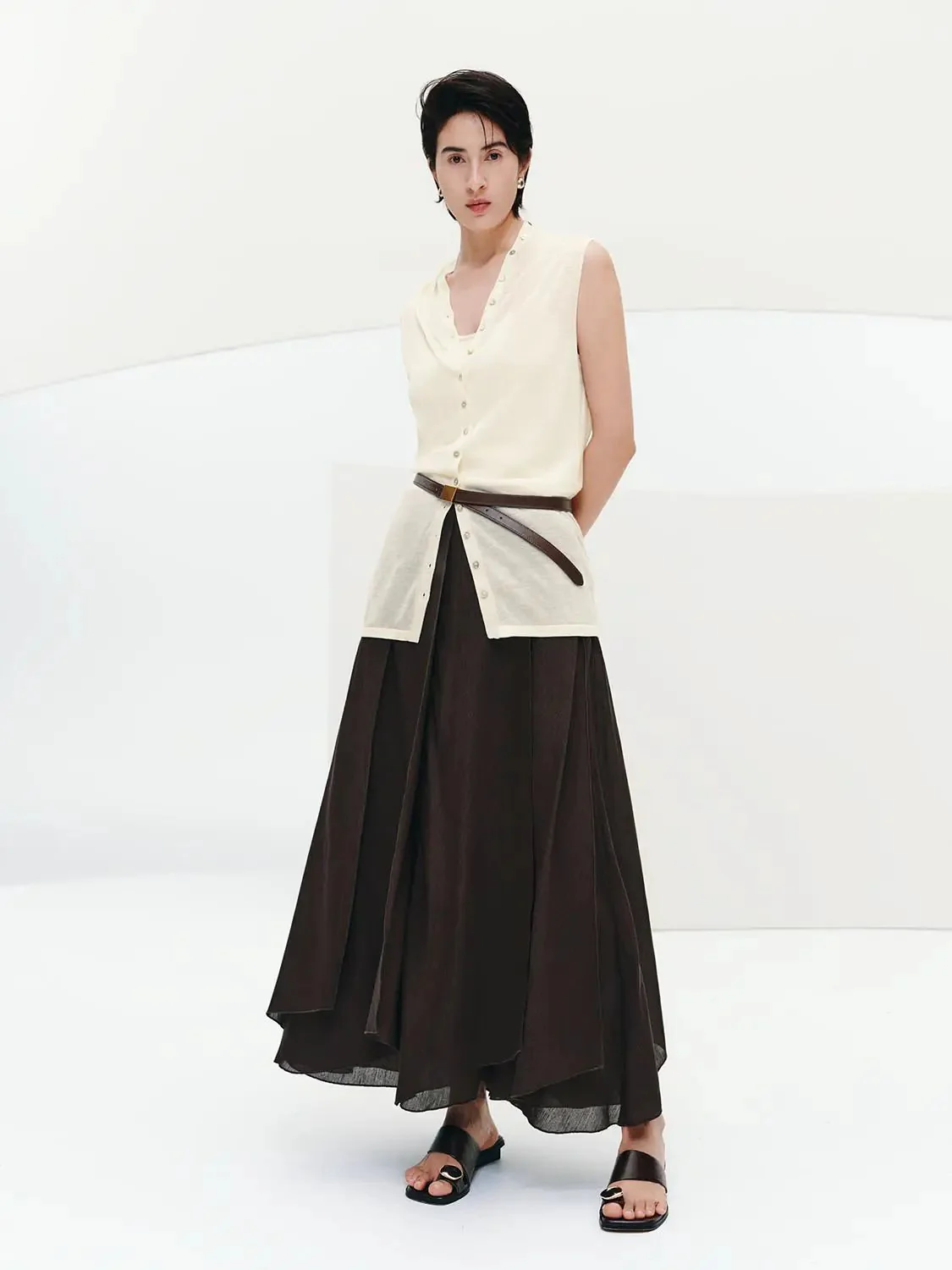 16731-pleated-a-line-midi-skirts-5.webp Pleated A-Line Midi Skirts