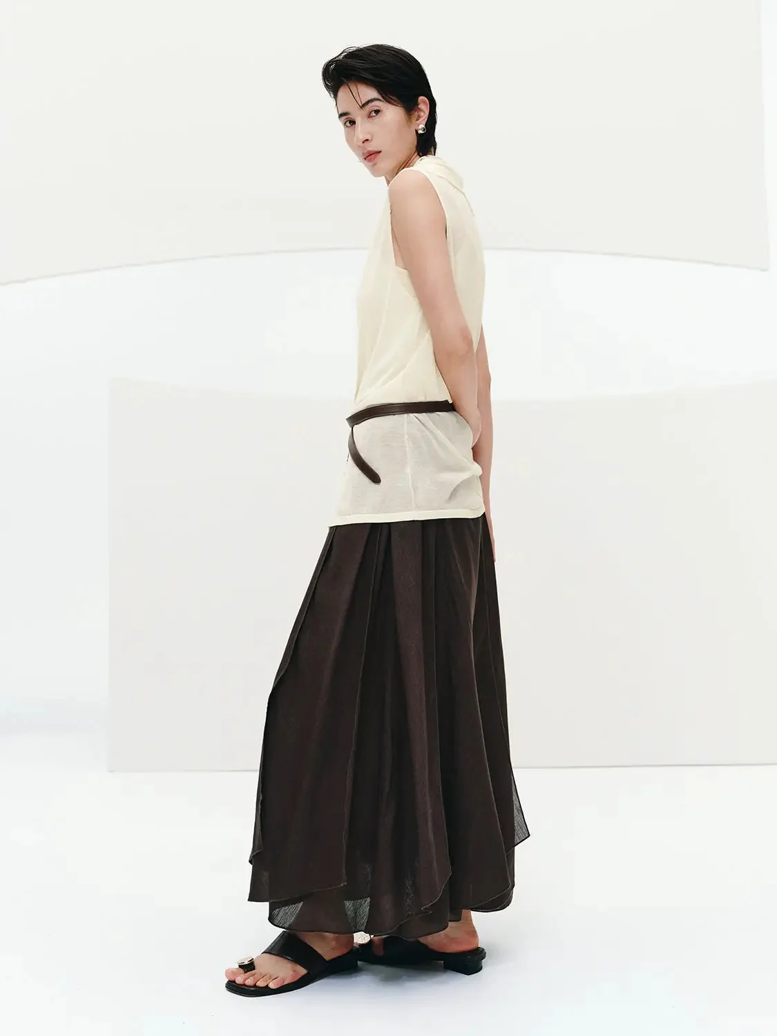 16731-pleated-a-line-midi-skirts-7.webp Pleated A-Line Midi Skirts