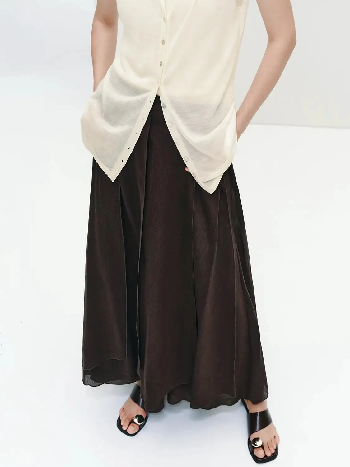 16731-pleated-a-line-midi-skirts-9.webp Pleated A-Line Midi Skirts