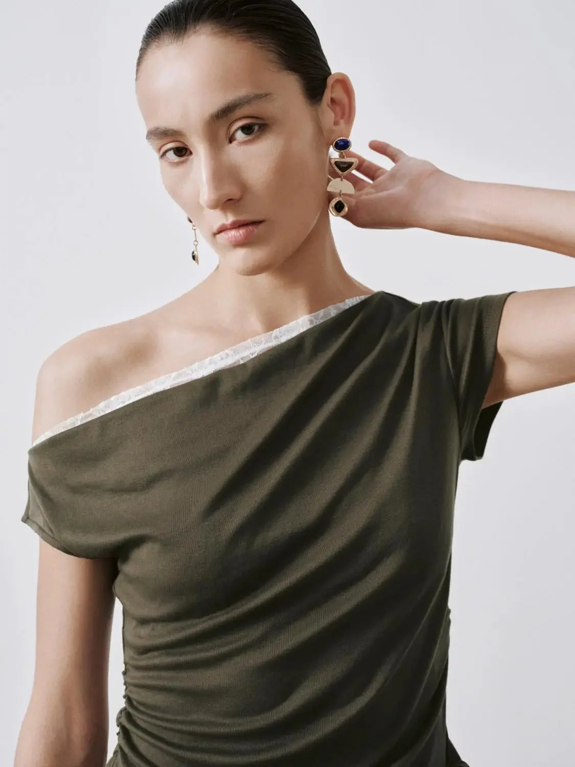 1674-olive-one-shoulder-ruched-lace-trim-elegant-top-3.webp Olive One Shoulder Ruched Lace Trim Elegant Top