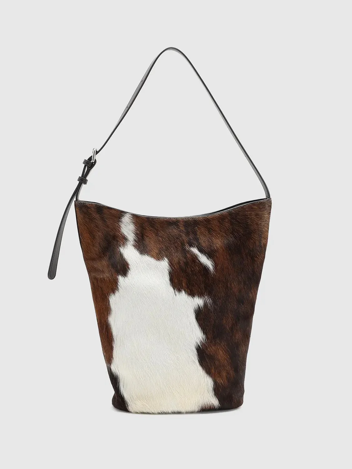 16769-cow-print-fluffy-bucket-shoulder-bags-3.webp Cow Print Fluffy Bucket Shoulder Bags