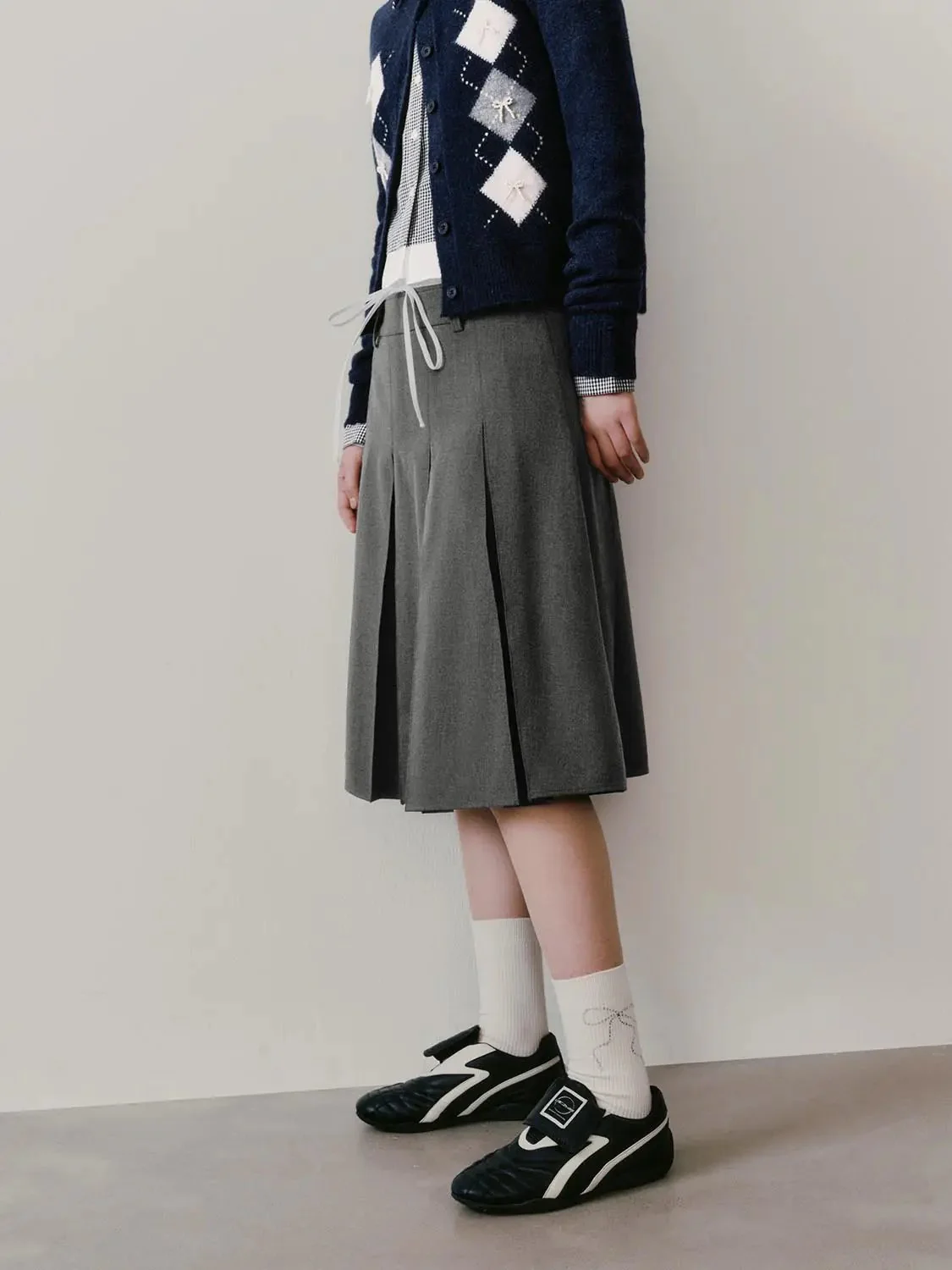 16783-contrast-trim-drawstring-pleated-a-line-mini-skirts-3.webp Contrast Trim Drawstring Pleated A-Line Mini Skirts