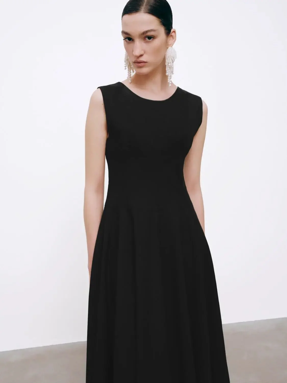 Elegant A-Line Sleeveless Midi Soft Blend Crew Neck Dresses