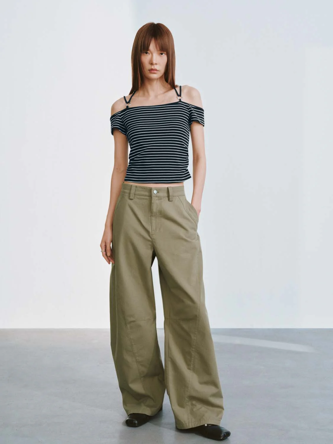 Barrel Leg Cargo Pants